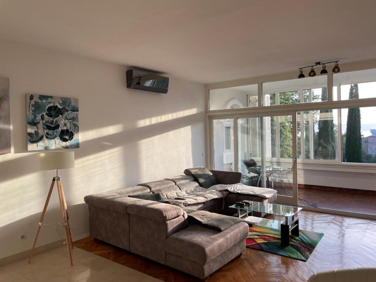Monika Villa